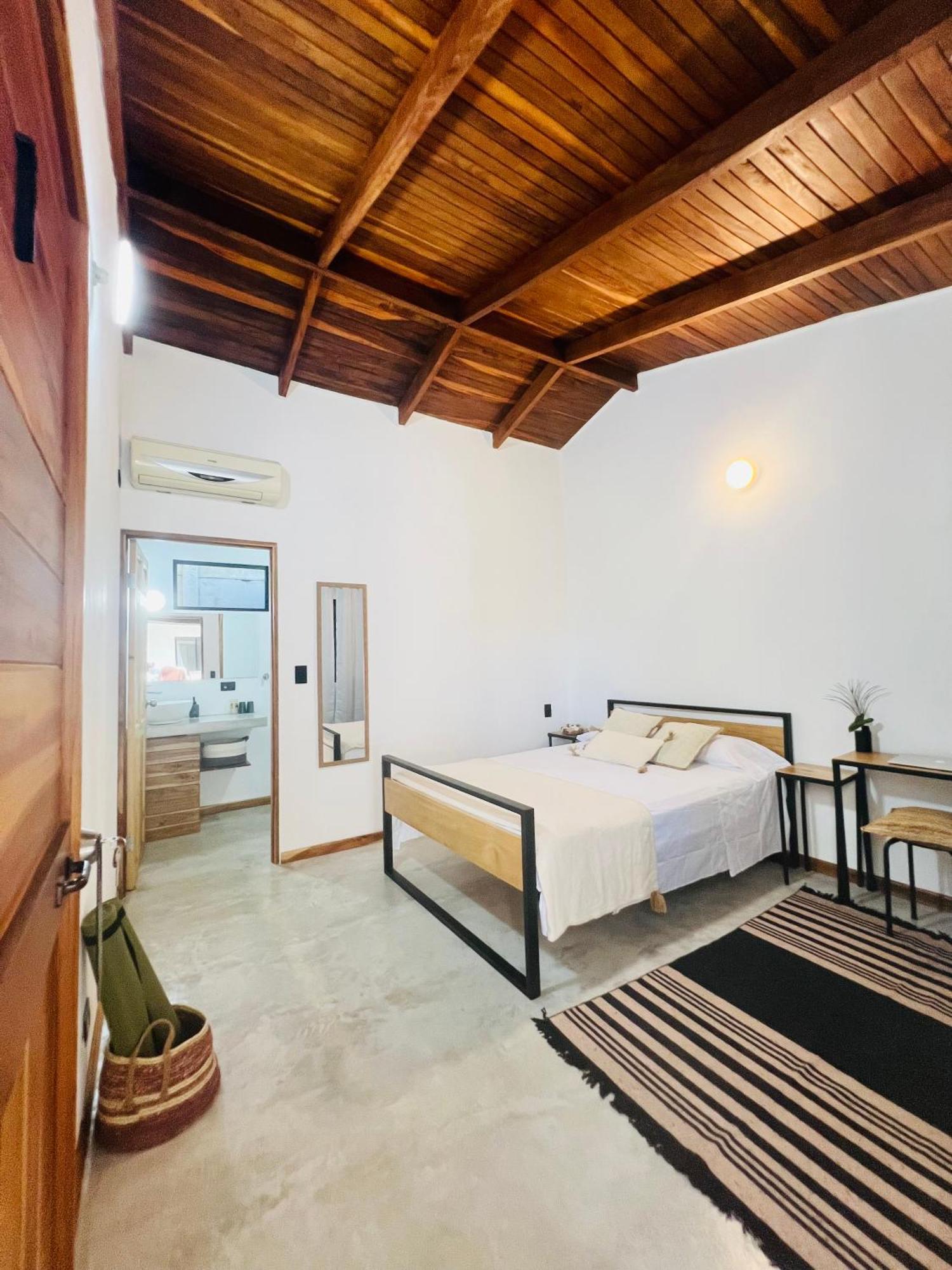 Calipso Ocean Lodge- Avellana Beach Hotel Плая-Авельяна Екстер'єр фото