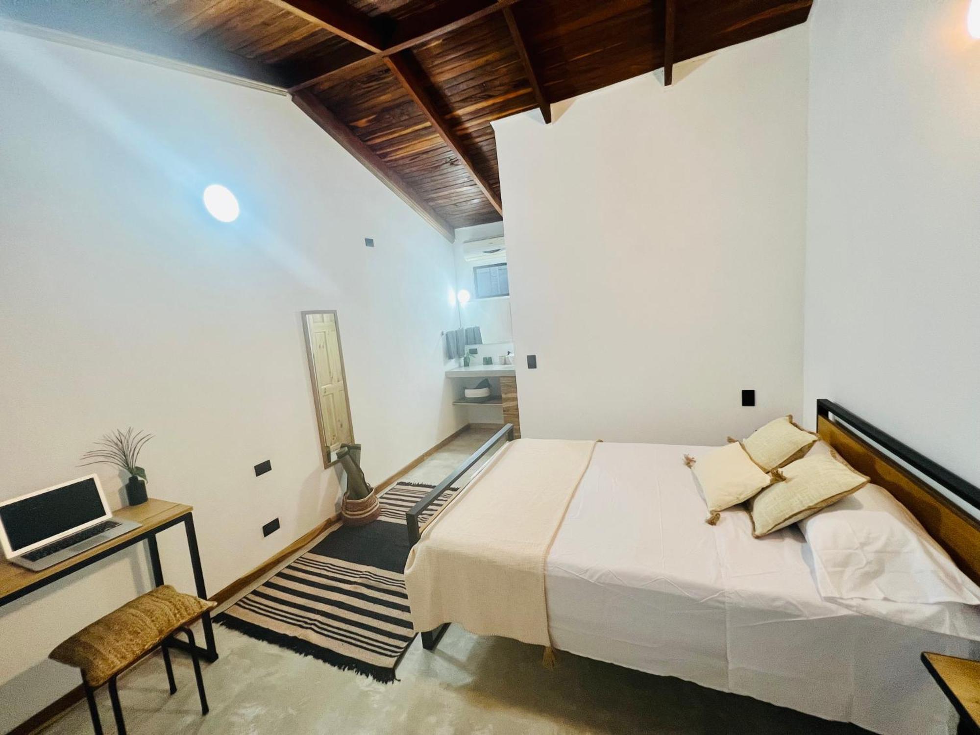 Calipso Ocean Lodge- Avellana Beach Hotel Плая-Авельяна Екстер'єр фото